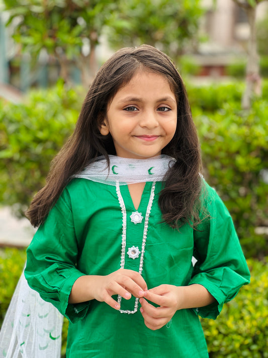 Girls' Green Independence Day Dress – Traditional Style with Dupatta