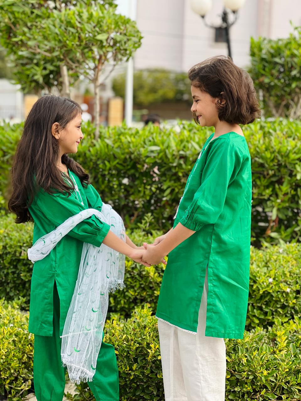 Girls' Green Independence Day Dress – Traditional Style with Dupatta