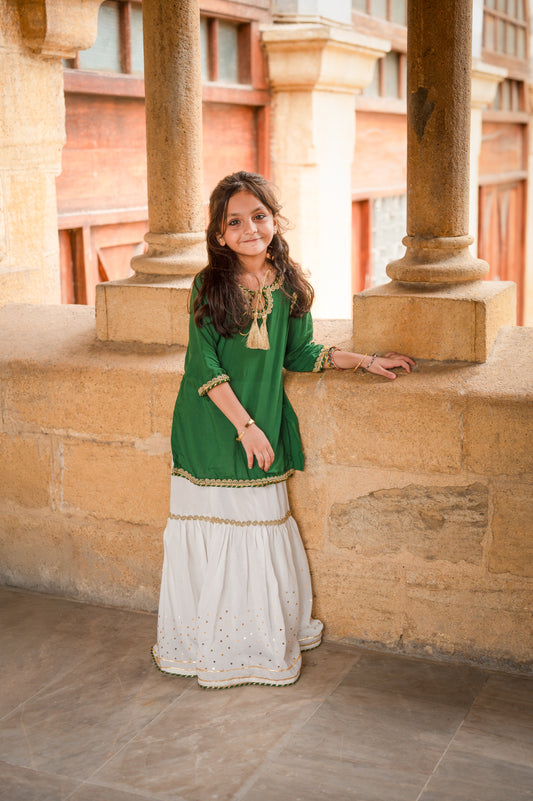 Azadi Grace –  Gharara Set