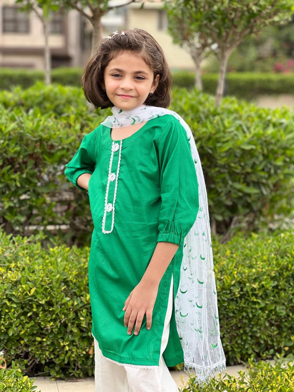 Girls' Green Independence Day Dress – Traditional Style with Dupatta